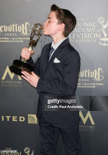 Isaac Kragten, Emmy award winner stars as a leading role in War .